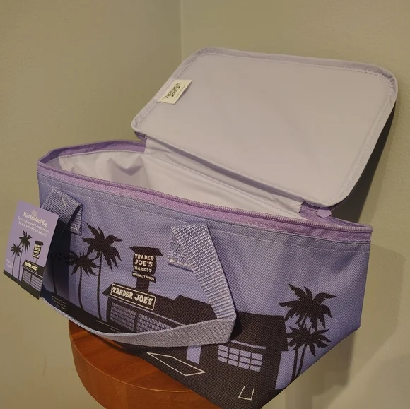 Trader Joe’s Mini Insulated Tote Bag - Picture 3 of 5
